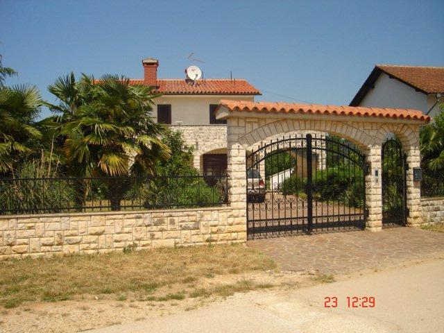 Apartments Mihael And Melani Porec Exterior photo